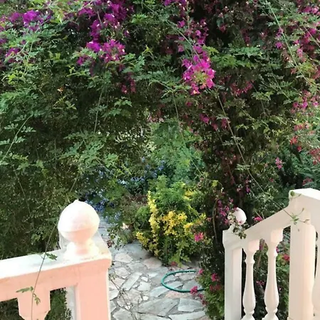 Appartement 2 Bed House With Mountain View